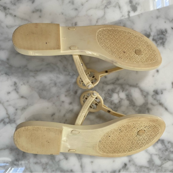 Tory Burch Thong Women's Cream Sandals, size 7 - Picture 7 of 9